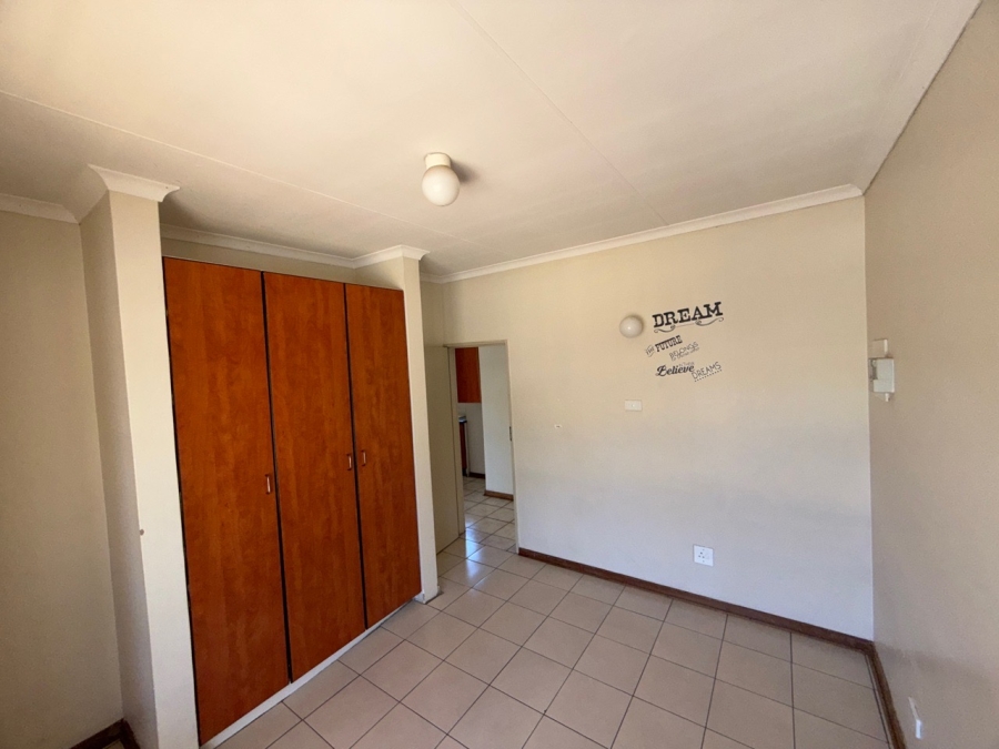 To Let 2 Bedroom Property for Rent in Die Bult North West